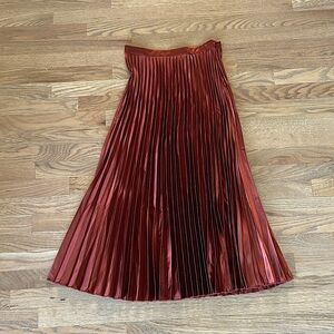NWT Lulus Midi Accordion Skirt